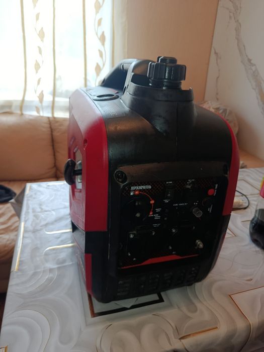 Бензиновый генератор 2квт инверторный