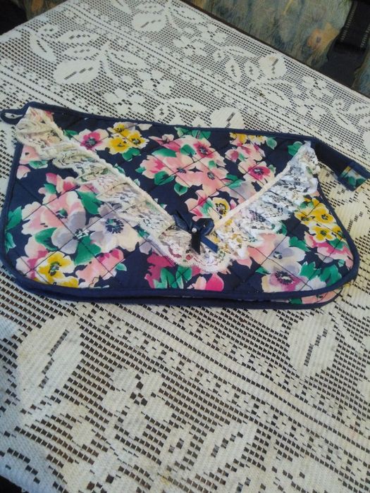 Дамски несесери и портмонета