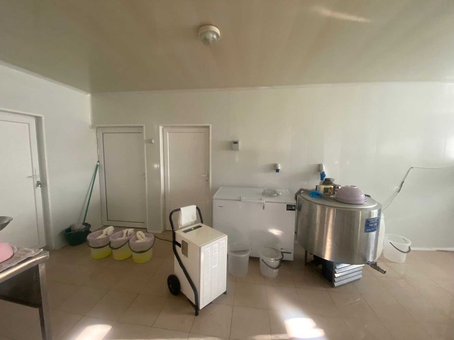 Продава се Къща в София, Център - 4448 кв.м за 135 €/кв.м - Снимка #14