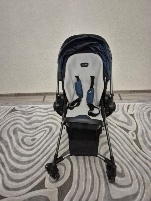 Срочно продам детскую коляску