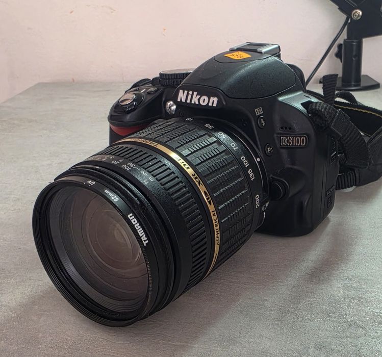Фотоапарат  D3100