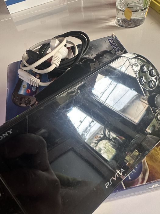 2 Console PS Vita 2000 slim