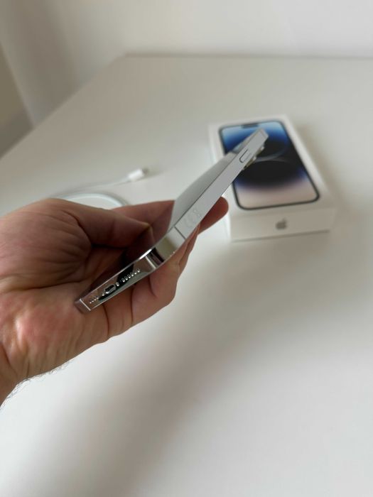 Продавам iPhone 14 Pro Max - white