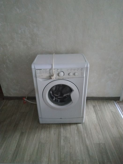 Стиральная машина Indesit