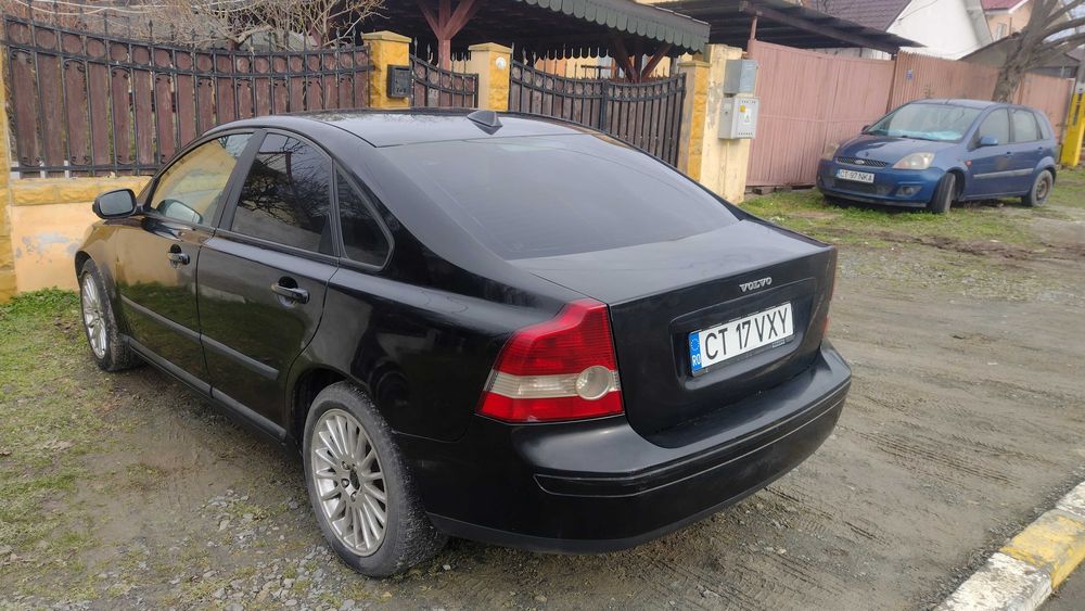 Vând autoturism convenabil