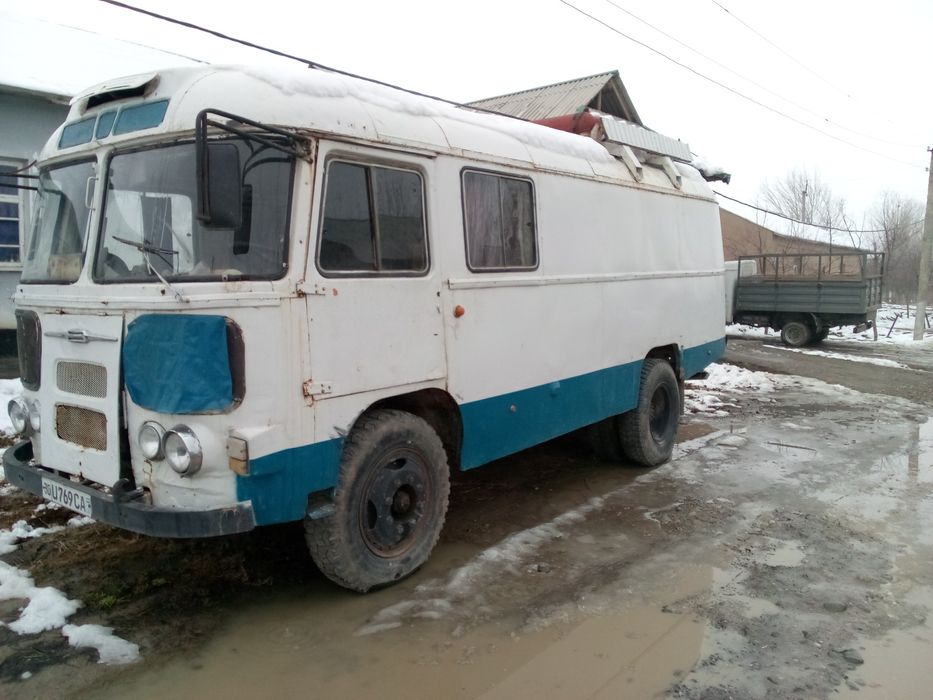 Pingvin yuk avtobusi