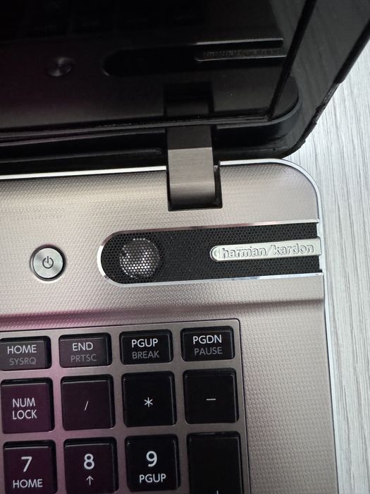 Laptop Toshiba 17.3 inch