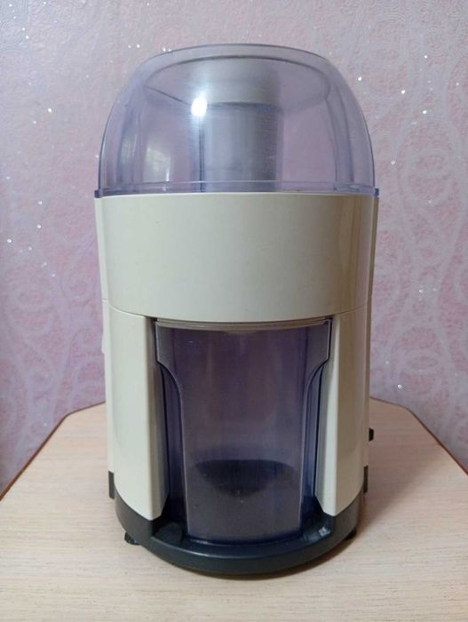 Продам Соковыжималку RJ - 907