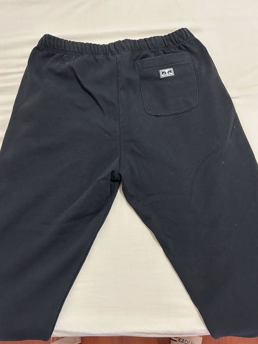 vand Pantaloni Obey
