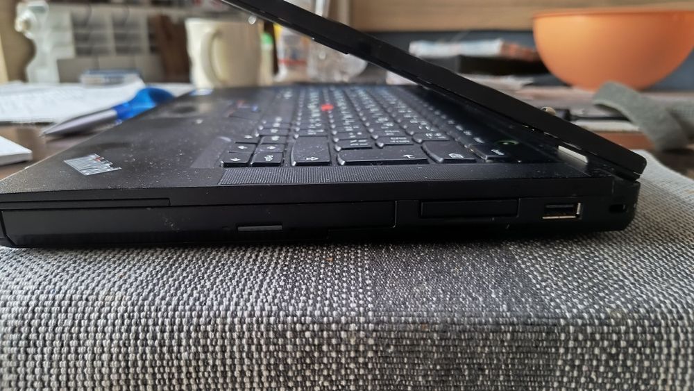 Лаптоп Lenovo и Deel