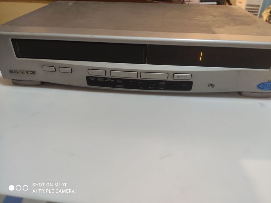 Продам видеомагнитофон blaupunkt