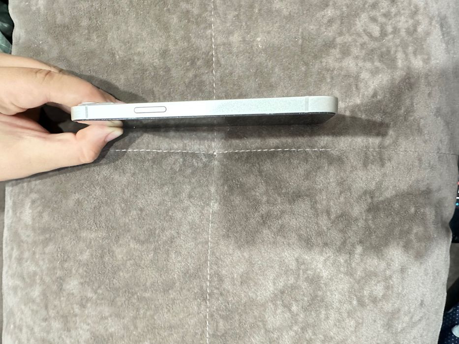 iPhone 13 с гарантией