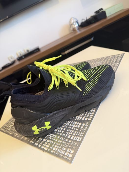 Adidasi Under armour