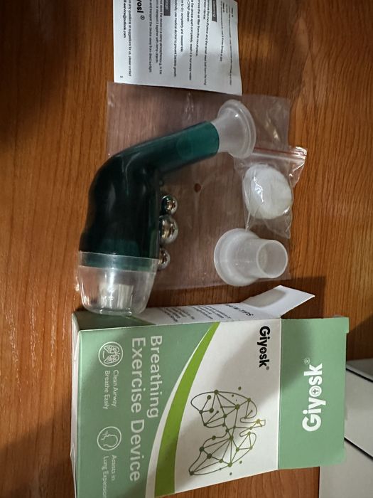 Откашливатель и отхаркиватель тренажер для легких.