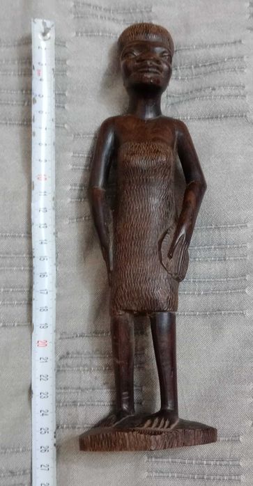 Statueta africana din lemn de abanos sau polisandru 30 cm.