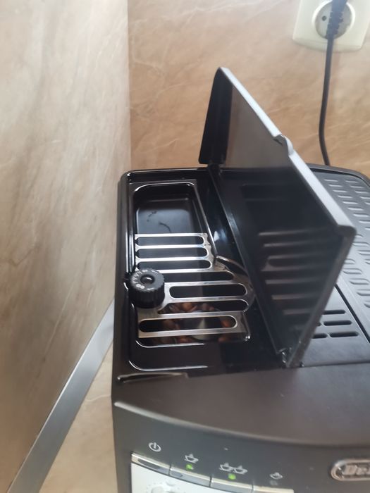 Кафемашина кафеавтомат Delonghi magnifica Esam 3200s