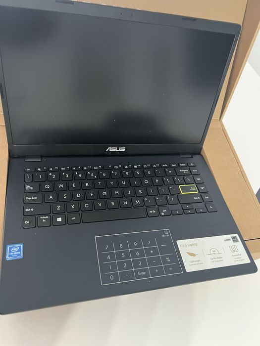 Laptop  ASUS  ca nou