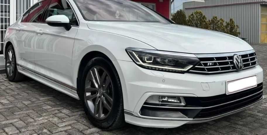 Предна броня за VW Passat B8 2014+ R дизайн с черна решетка, Пасат