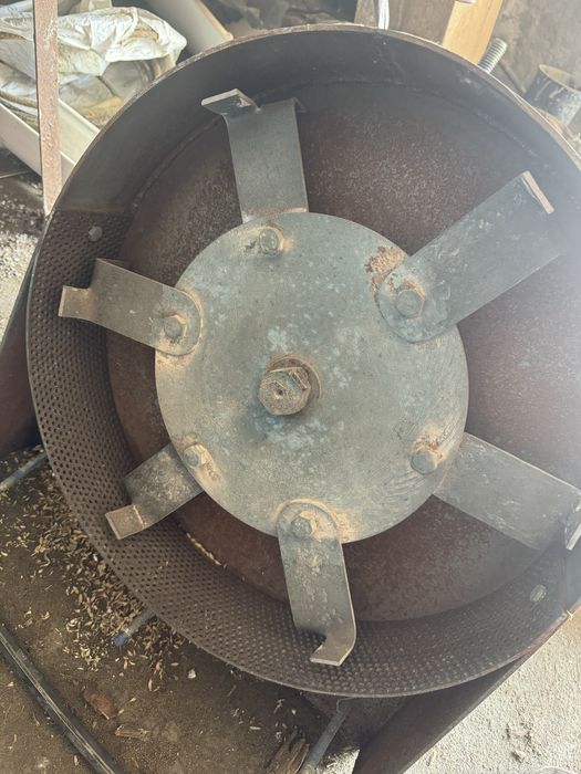 Продам  дробилку