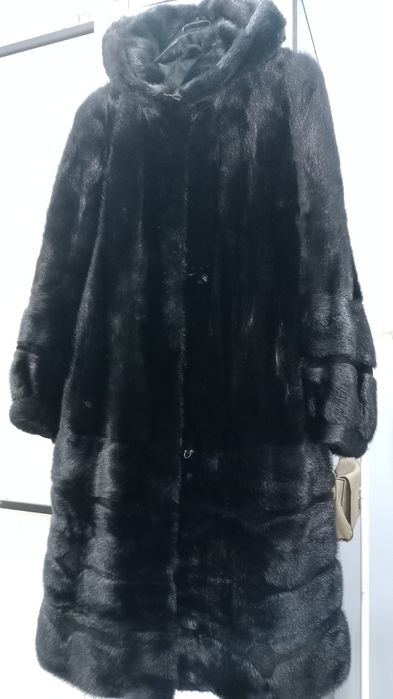 Продам шубу норковую