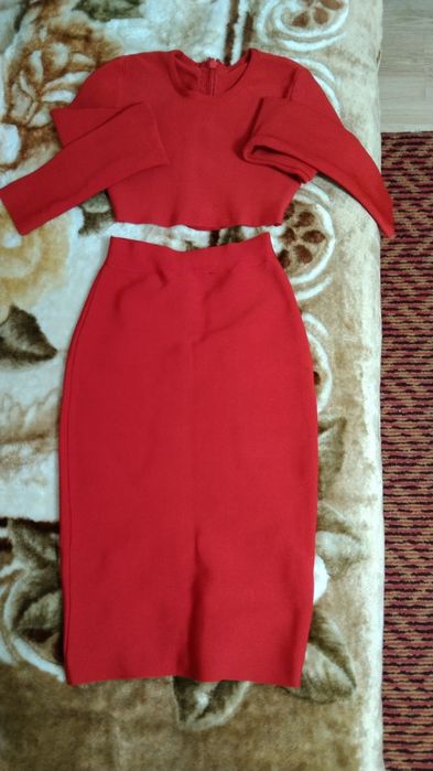 Костюм женский..