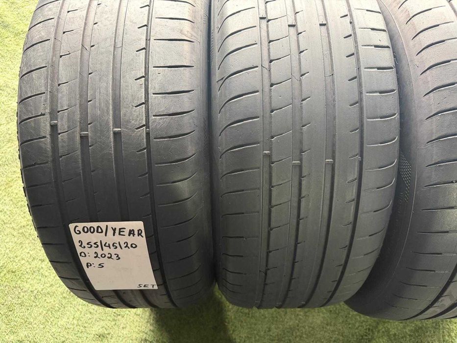 Anvelope Vară 255/45/20 GoodYear