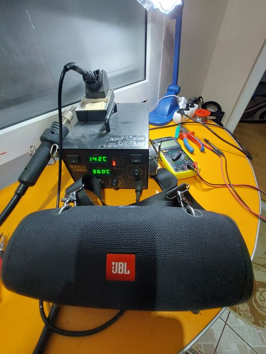Reparatii boxe portabile. Jbl, Akai si altele.