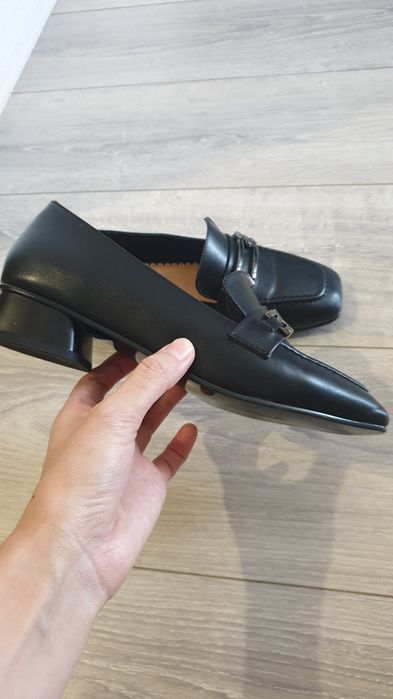 Туфли лоферы на меленьком каблуке