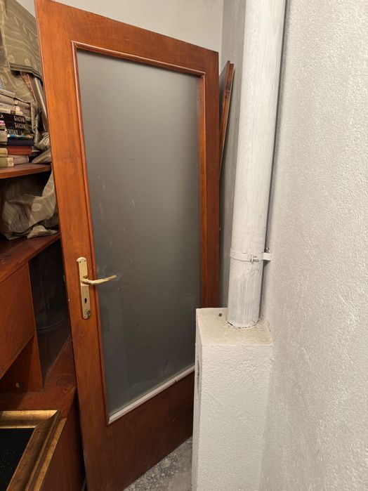 Продавам интериорни врати