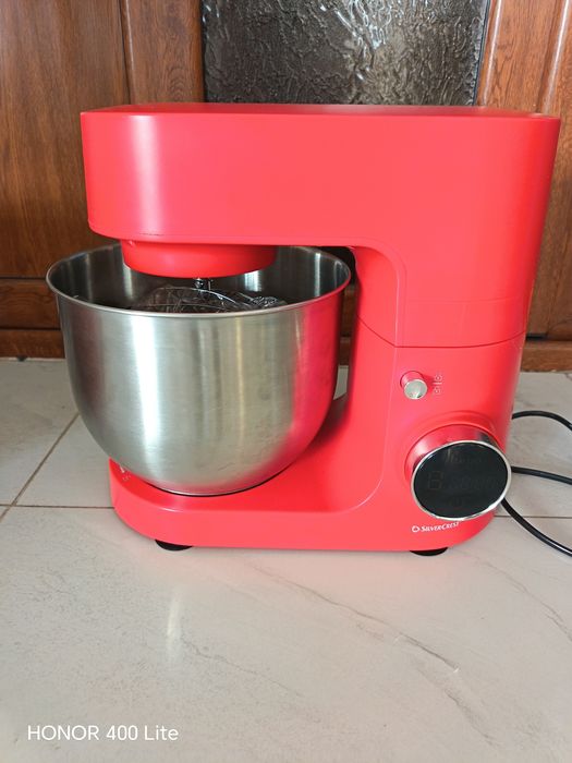 Mixer electric cu bol metalic