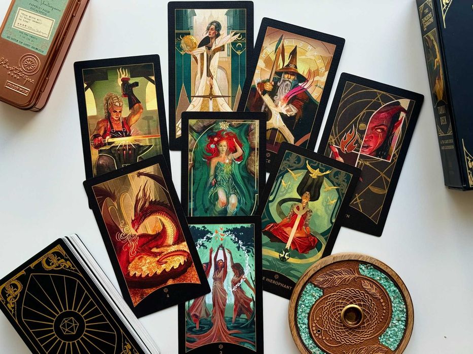 Оригинални карти Таро The Dungeons & Dragons Tarot Deck