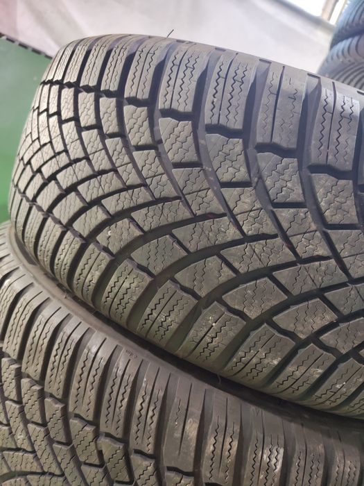 4 бр зимни 205/50/17 Bridgestone