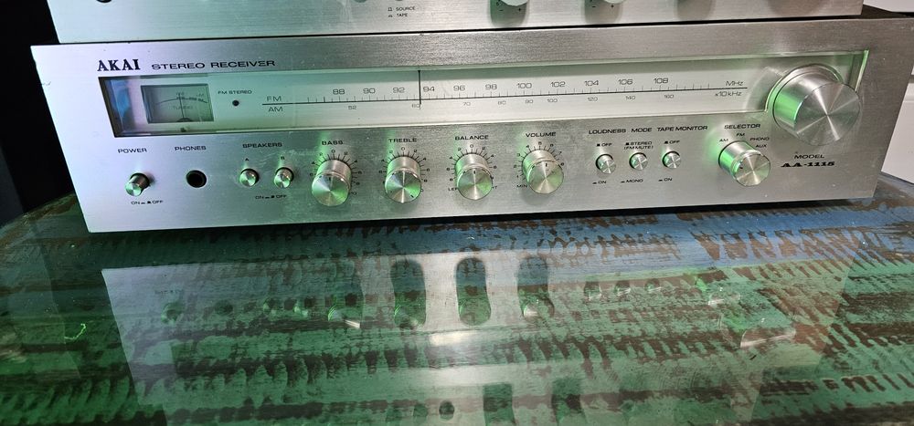 Amplificator akai a 1115