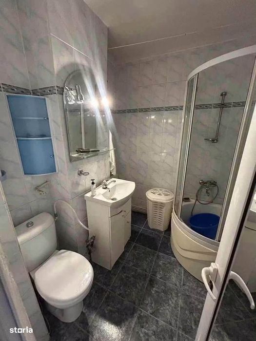 De vanzare apartament cu 2 camere, 3 balcoane,mobilat si utilat 54000e