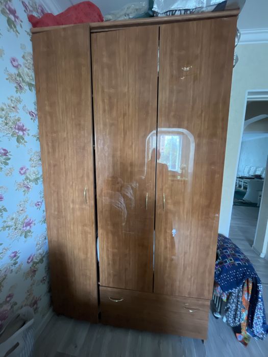 шкаф продается.!