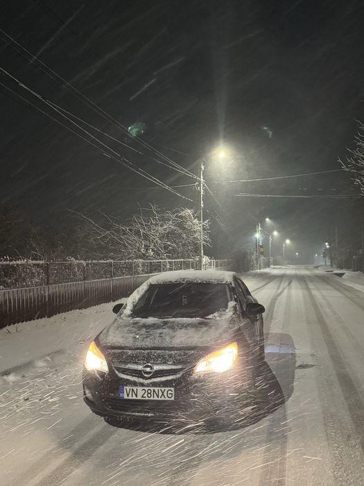 Vând Opel Astra J 1.7 CDTI