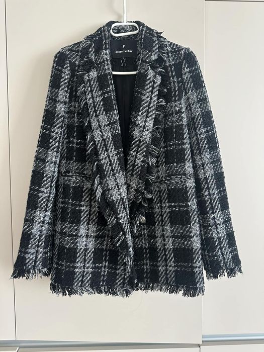 Сако от букле с черна лъскава нишка на българския бранд Other Theory.