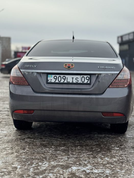 Джили Емгранд ес7