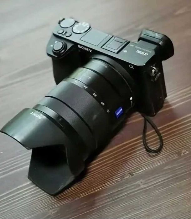 Aksiya!!! Sony a 6500, obyektiv 16/70 F4 zeiss zhiyun crane 2,