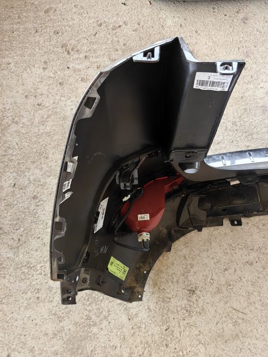 Задна броня Peugeot 5008 GT /Пежо 5008 ГТ 2023г с дупки за парктроници