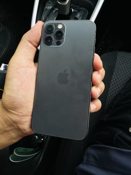 Iphone 12 pro holati ideal turibdi