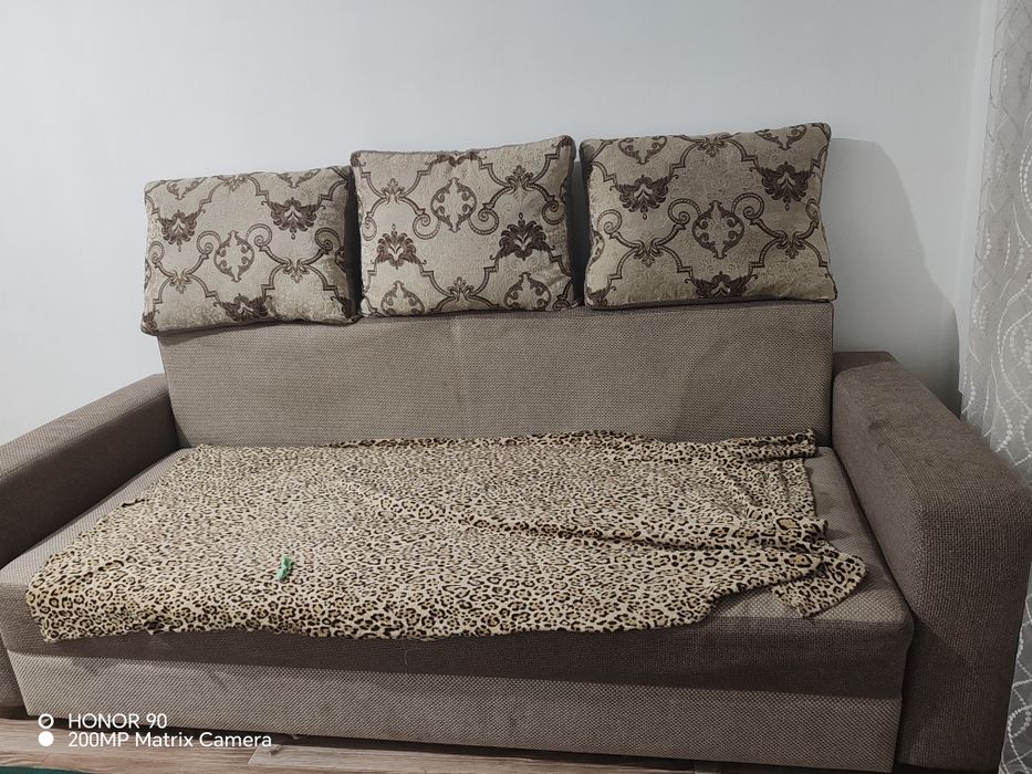 Продам диван раздвижной