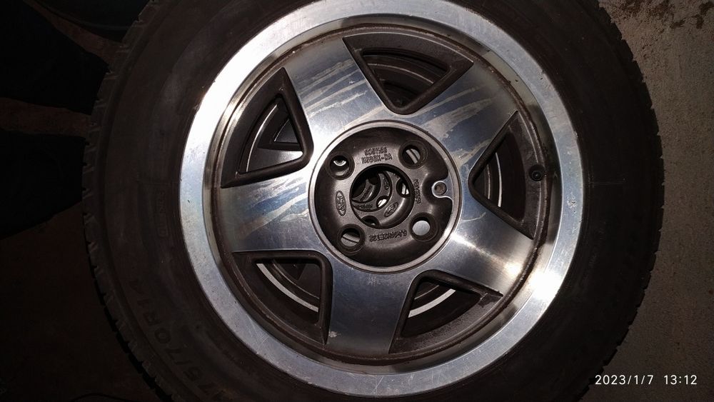 Лети джанти 14 с летни гуми за Форд