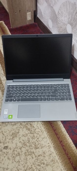 Core i3 igravoy nootbook sotiladi