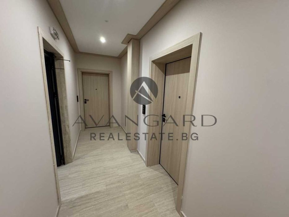 оф.24858 Пред акт 16 двустаен в ниска сграда/ Алати