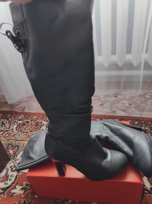 Продам зимние сапоги