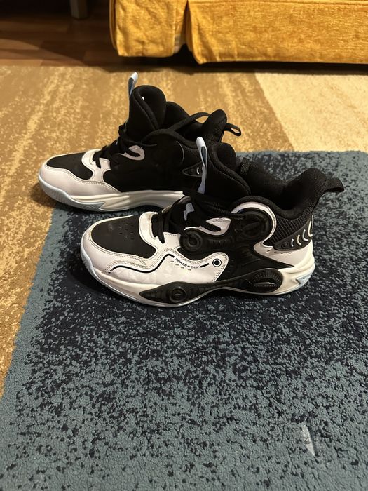 Кроссовки  кроссовки