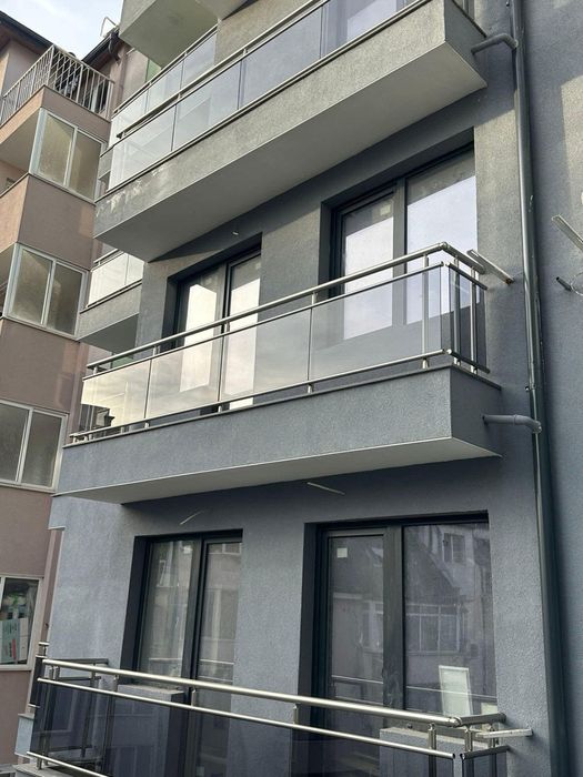 Алуминиеви и стъклени парапети Промоция