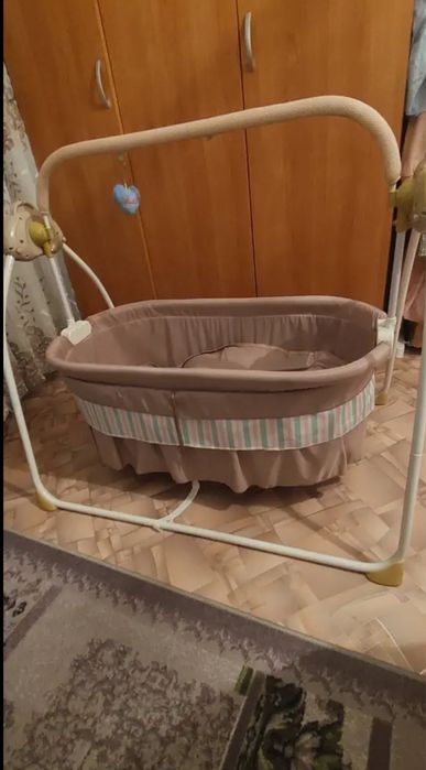 Кроватка -качалка