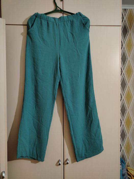 Продаётся вещи почти новые